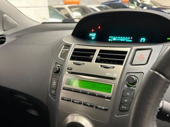 TOYOTA YARIS 1.33 Dual VVT-i TR MultiMode Euro 4 (s/s) 5dr