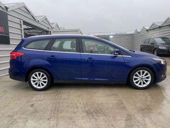 FORD FOCUS 1.6 Titanium