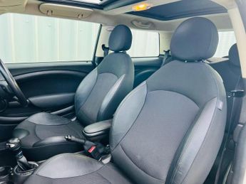 MINI HATCH 2.0 Cooper D Auto Euro 5 3dr