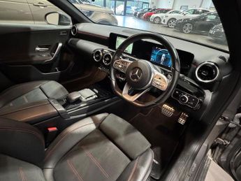 MERCEDES-BENZ A CLASS 1.3 A200 AMG Line 7G-DCT Euro 6 (s/s) 4dr