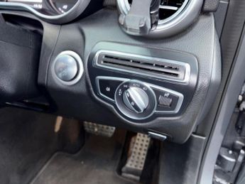 MERCEDES-BENZ C CLASS 2.1 C220d AMG Line (Premium) G-Tronic+ Euro 6 (s/s) 4dr