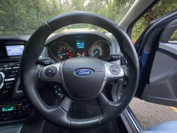 FORD FOCUS 1.6 Titanium Powershift Euro 5 5dr