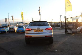 AUDI Q3 2.0 TFSI SE