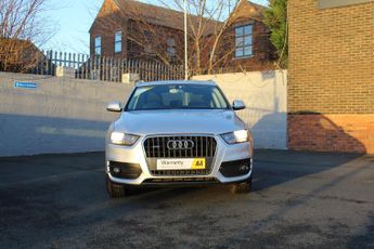 AUDI Q3 2.0 TFSI SE