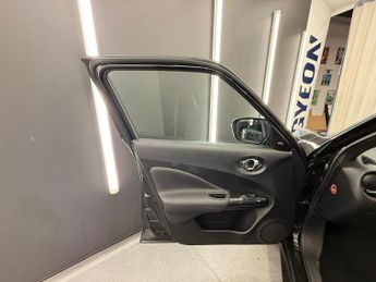 NISSAN JUKE 1.6 Tekna XTRON Euro 6 5dr