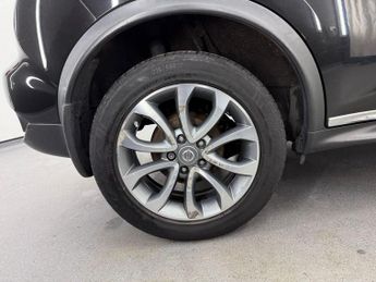 NISSAN JUKE 1.6 Tekna XTRON Euro 6 5dr