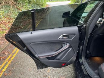 MERCEDES-BENZ CLA 2.1 CLA200d AMG Line Shooting Brake 7G-DCT Euro 6 (s/s) 5dr