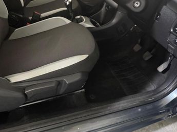 TOYOTA AYGO 1.0 VVT-i x-play Euro 6 3dr