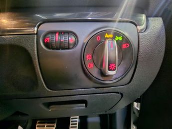 VOLKSWAGEN GOLF 2.0 TDI GTD