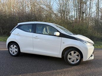 Toyota AYGO 1.0 VVT-i x-play