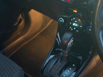 FORD FIESTA 1.6 Zetec Powershift Euro 5 5dr