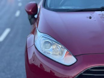 FORD FIESTA 1.6 Zetec Powershift Euro 5 5dr