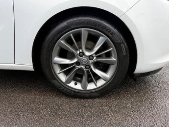 VAUXHALL ADAM 1.4 16v JAM Euro 5 3dr