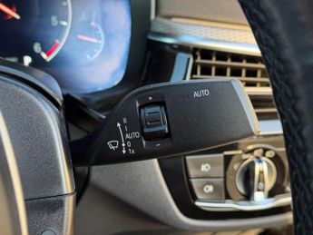 BMW 5 SERIES 2.0 520d M Sport Auto xDrive Euro 6 (s/s) 4dr