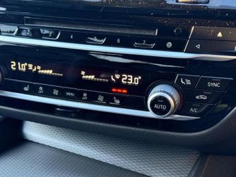 BMW 5 SERIES 2.0 520d M Sport Auto xDrive Euro 6 (s/s) 4dr