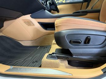 LEXUS RZ 450e 71.4kWh Takumi