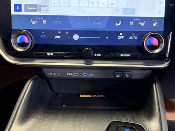 LEXUS RZ 450e 71.4kWh Takumi