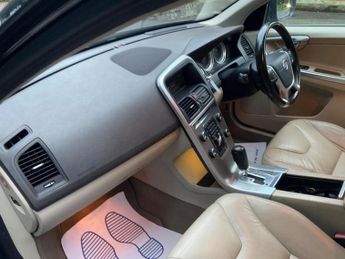 VOLVO XC60 2.4 D5 SE Lux Geartronic AWD Euro 5 5dr