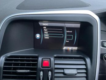 VOLVO XC60 2.4 D5 SE Lux Geartronic AWD Euro 5 5dr