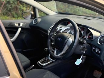 FORD FIESTA 1.4 Zetec 5dr