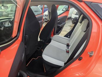 TOYOTA AYGO 1.0 VVT-i x-cite
