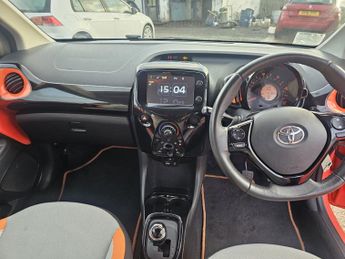 TOYOTA AYGO 1.0 VVT-i x-cite