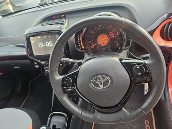 TOYOTA AYGO 1.0 VVT-i x-cite