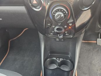 TOYOTA AYGO 1.0 VVT-i x-cite