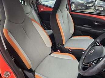 TOYOTA AYGO 1.0 VVT-i x-cite