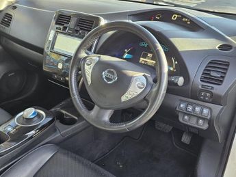 NISSAN LEAF 30kWh Tekna