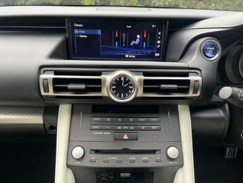 LEXUS RC 2.5 300h F Sport