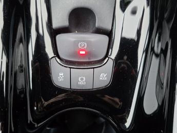 TOYOTA C-HR 1.8 VVT-h Design