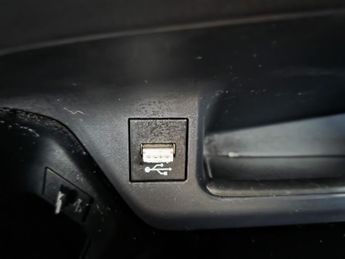 TOYOTA C-HR 1.8 VVT-h Design