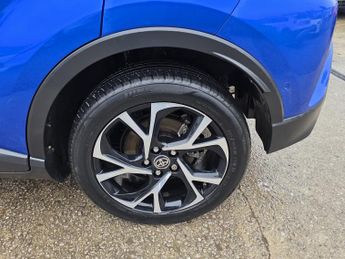 TOYOTA C-HR 1.8 VVT-h Design