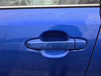 TOYOTA C-HR 1.8 VVT-h Design