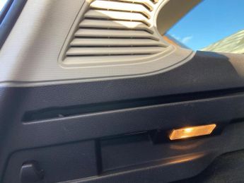 FORD FOCUS 1.6 Titanium Navigator Powershift Euro 5 5dr