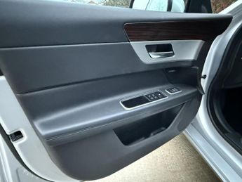 JAGUAR XF 3.0 d V6 Portfolio
