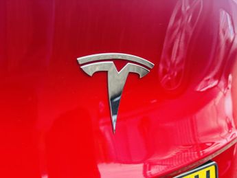 TESLA MODEL Y (Dual Motor) Long Range