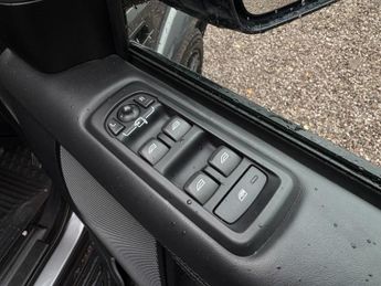 LAND ROVER DISCOVERY 4 3.0 SD V6 HSE Luxury