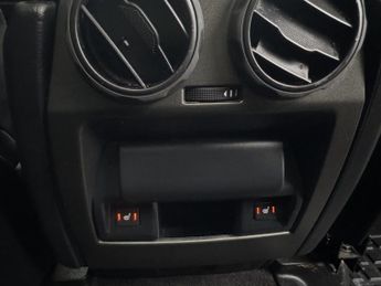 LAND ROVER DISCOVERY 4 3.0 SD V6 HSE Luxury