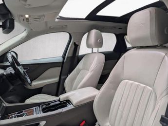 JAGUAR F-PACE 2.0 D180 Portfolio Auto AWD Euro 6 (s/s) 5dr