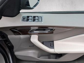 JAGUAR F-PACE 2.0 D180 Portfolio Auto AWD Euro 6 (s/s) 5dr