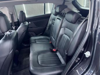 KIA SPORTAGE 2.0 CRDi KX-3 Auto AWD Euro 5 5dr