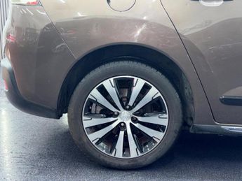 PEUGEOT 3008 2.0 h e-HDi Allure EGC 4WD Euro 5 (s/s) 5dr