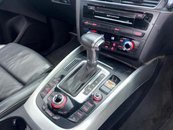 AUDI Q5 2.0 TDI S line S Tronic quattro Euro 5 (s/s) 5dr