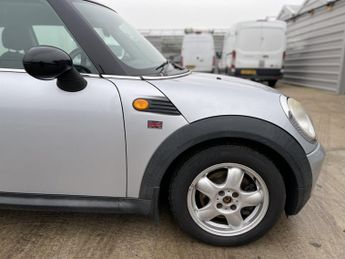 MINI CLUBMAN 1.6 Cooper Clubman