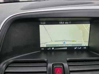 VOLVO XC60 2.4 R-Design Nav D4 AWD