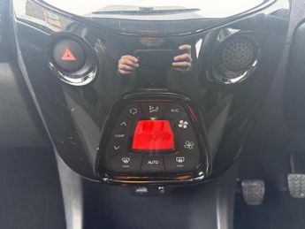 PEUGEOT 108 1.0 Collection Euro 6 (s/s) 5dr