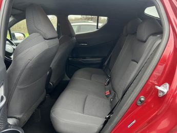TOYOTA C-HR 1.8 VVT-h Red Edition