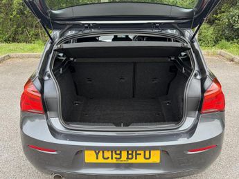 BMW 1 SERIES 1.5 118i SE Business
